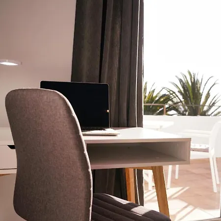 Ventoso , Modern Rustic Apartment *