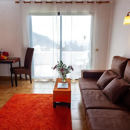Ventoso , Modern Rustic Apartment *