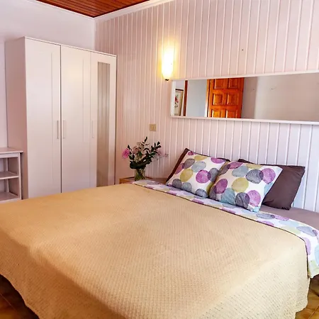 Ventoso , Modern Rustic Apartmán *